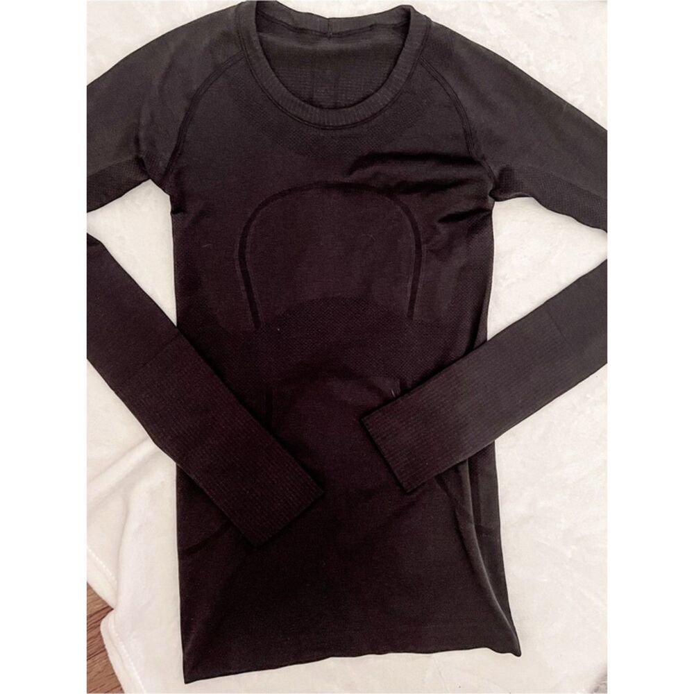 lululemon swiftly tech long sleeve size 4